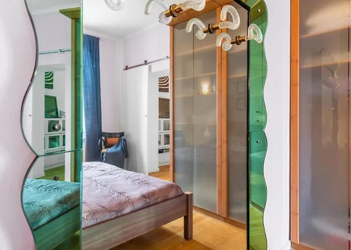 Milano- Stazione Garibaldi Ecletic Apartment *