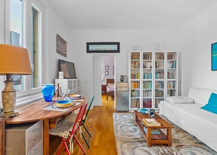 Milano- Stazione Garibaldi Ecletic Apartment Milan